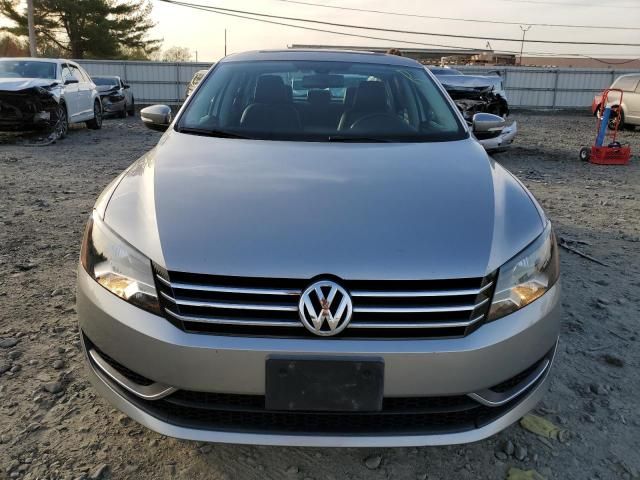 2013 Volkswagen Passat SE