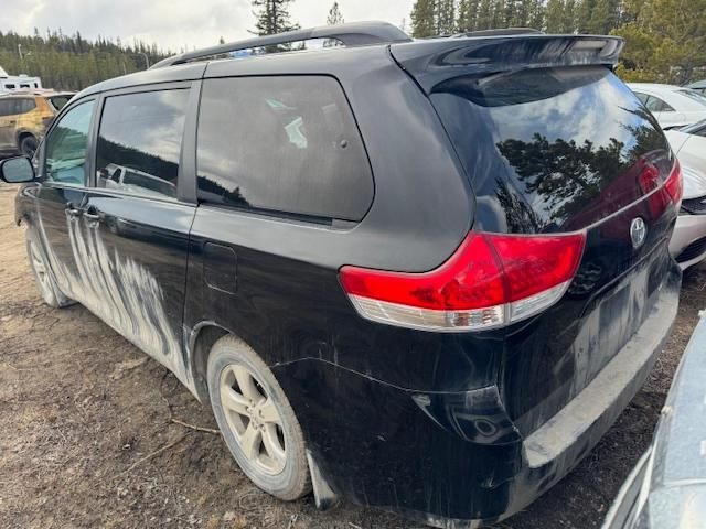 2011 Toyota Sienna LE