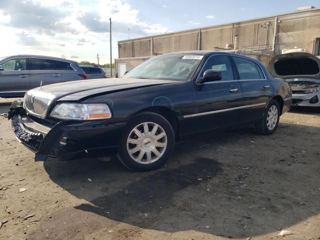 2009 Lincoln Town Car Signature Limited