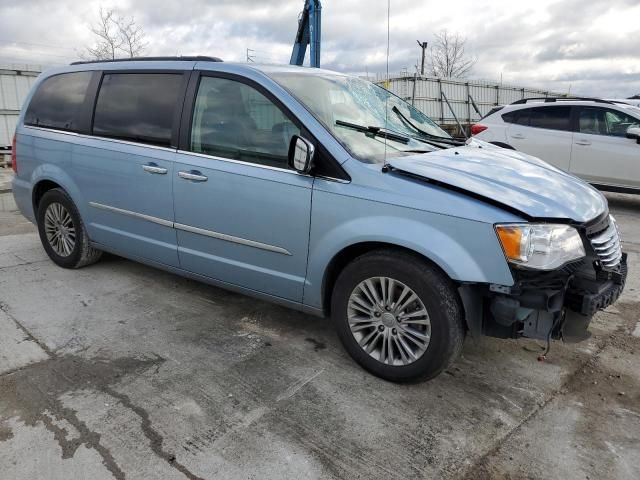 2013 Chrysler Town & Country Touring L