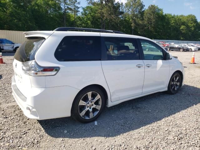 2013 Toyota Sienna Sport