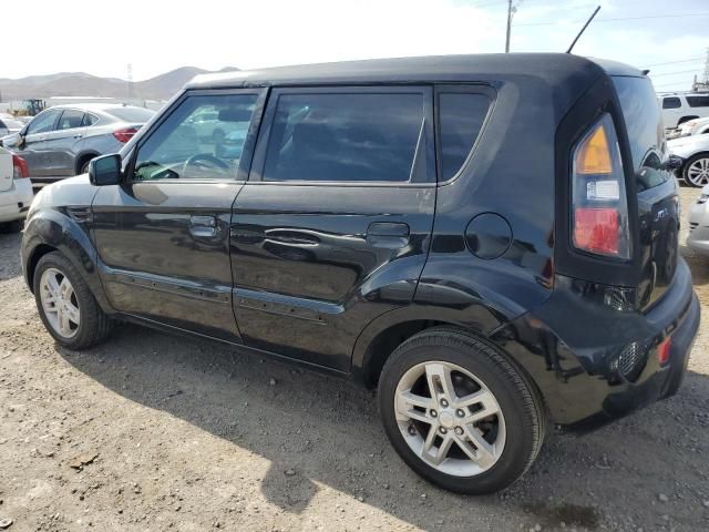 2010 KIA Soul +