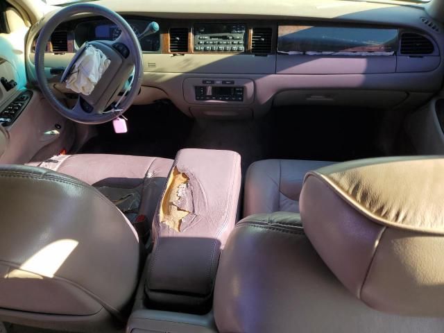 2000 Lincoln Town Car Executive