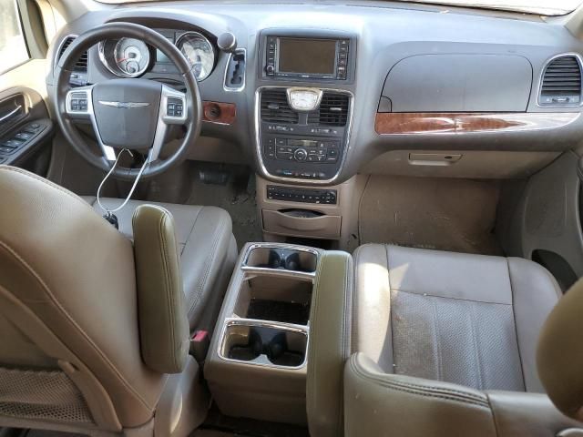 2011 Chrysler Town & Country Touring L