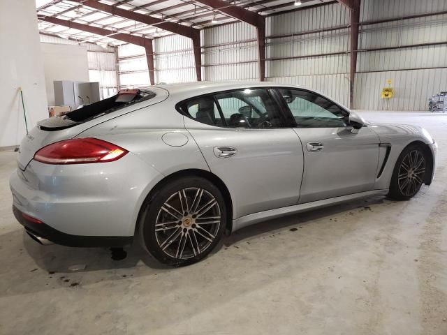 2016 Porsche Panamera 2