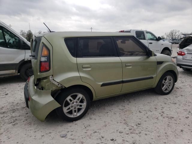 2010 KIA Soul +