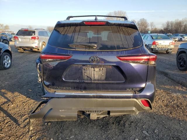 2022 Toyota Highlander XLE