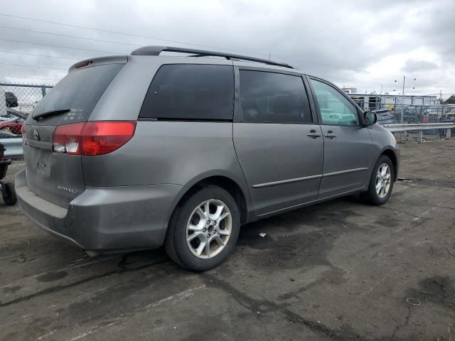 2005 Toyota Sienna XLE