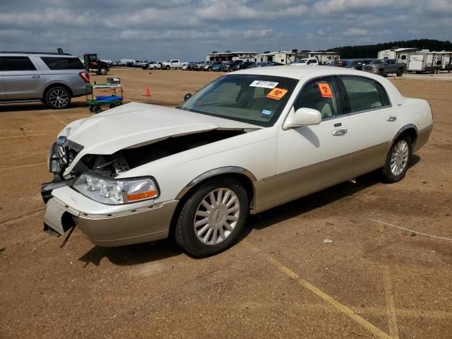 2005 Lincoln Town Car Signature