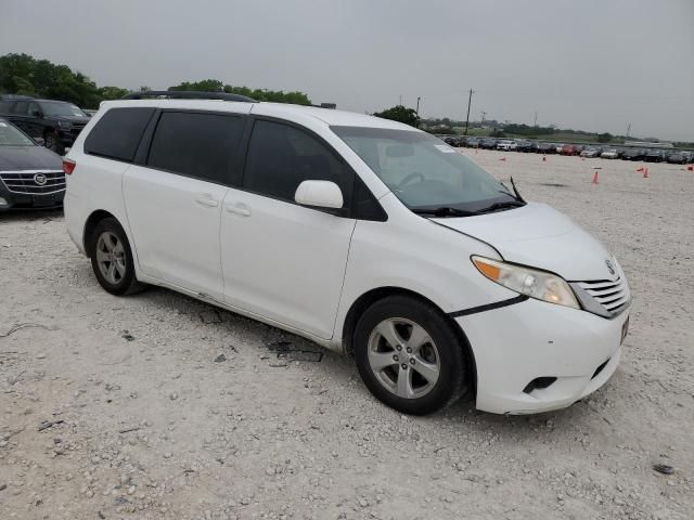 2015 Toyota Sienna LE