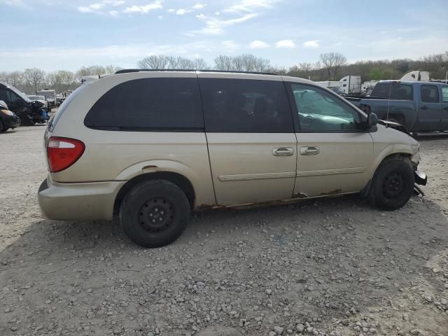 2007 Chrysler Town & Country LX