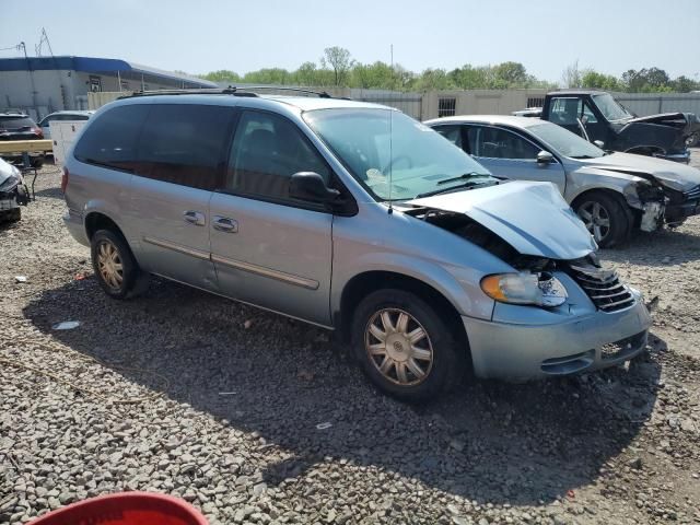 2005 Chrysler Town & Country Touring