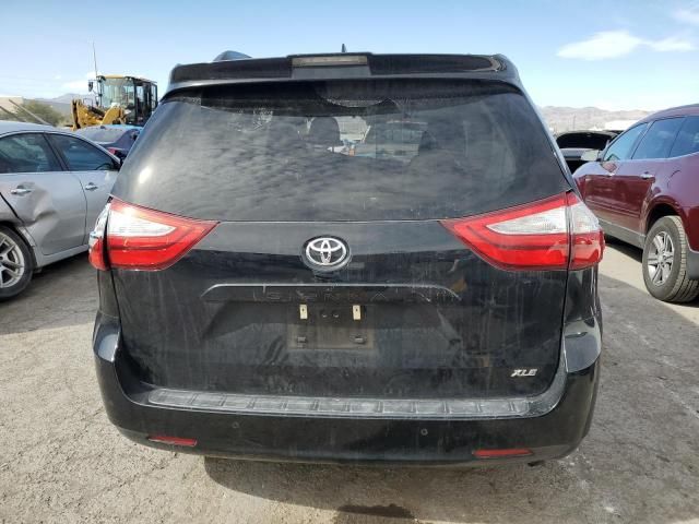 2019 Toyota Sienna XLE