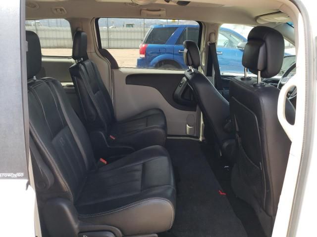 2014 Chrysler Town & Country Touring