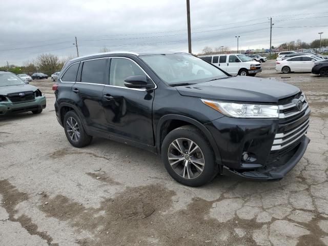 2017 Toyota Highlander SE