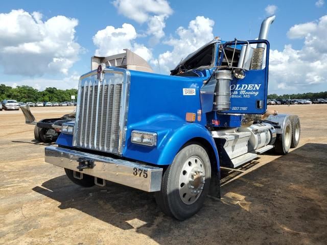 2022 Kenworth Construction W900