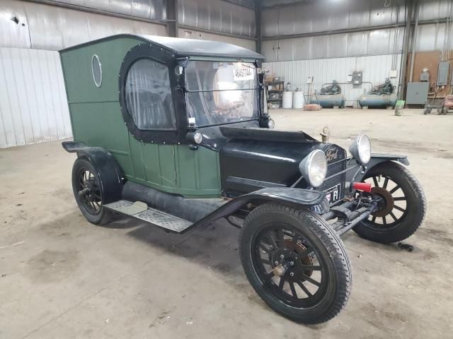 1915 Ford Truck