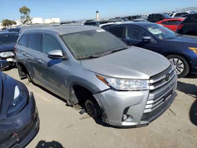 2017 Toyota Highlander SE