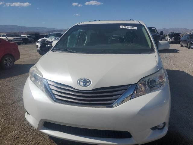 2017 Toyota Sienna XLE