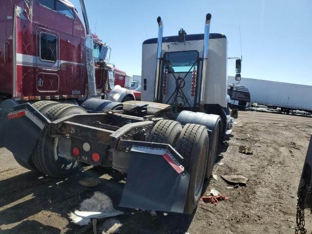 2006 Freightliner Conventional Columbia