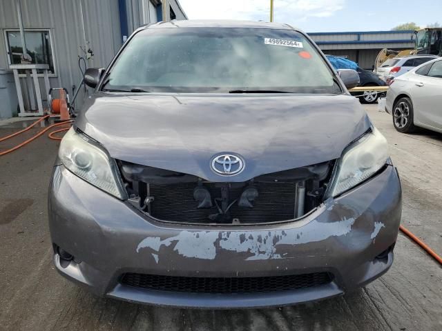 2012 Toyota Sienna LE