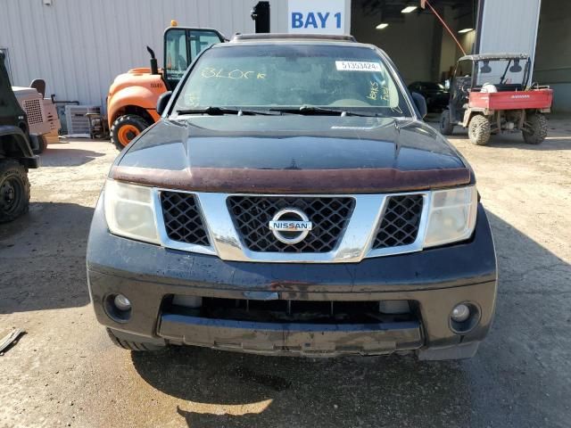 2005 Nissan Pathfinder LE