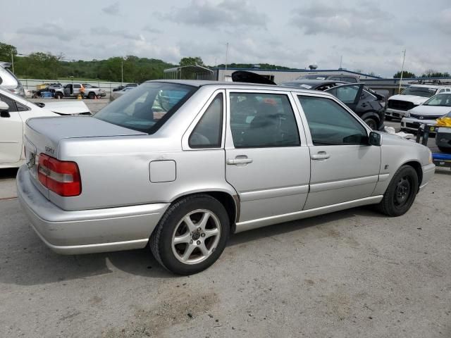 1999 Volvo S70