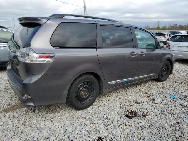 2011 Toyota Sienna Sport