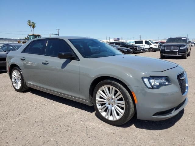 2018 Chrysler 300 Touring