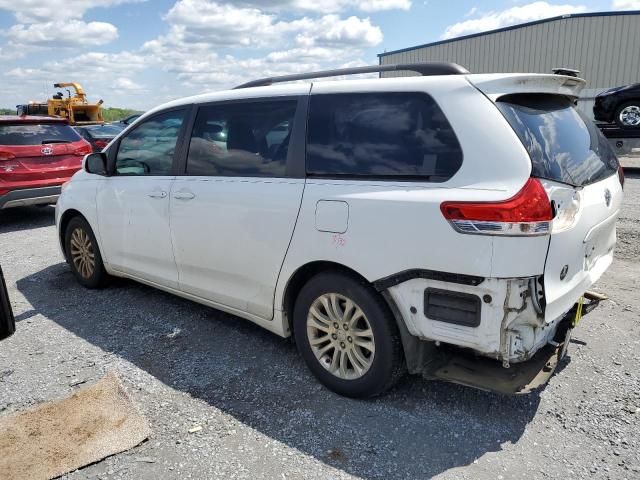 2011 Toyota Sienna XLE