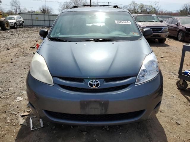 2010 Toyota Sienna CE