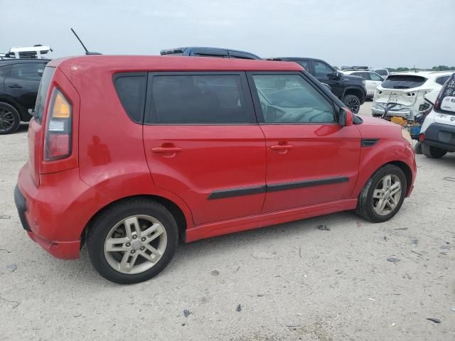 2011 KIA Soul +