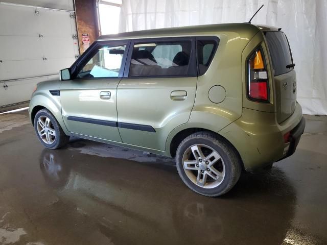 2010 KIA Soul +