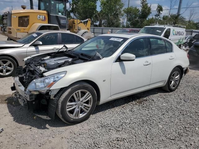 2015 Infiniti Q40