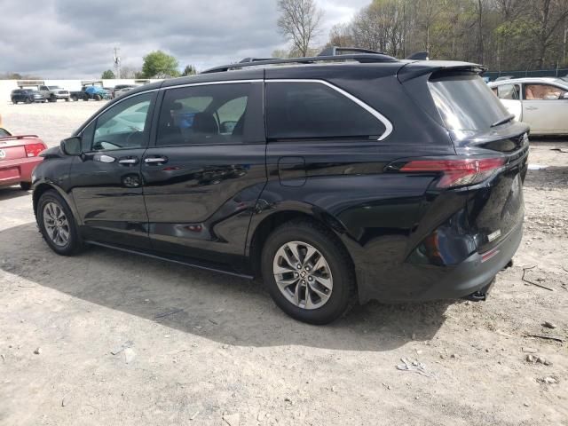 2022 Toyota Sienna XLE