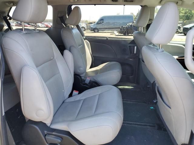 2015 Toyota Sienna XLE