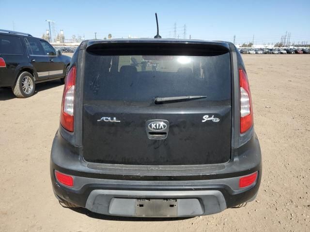 2013 KIA Soul +