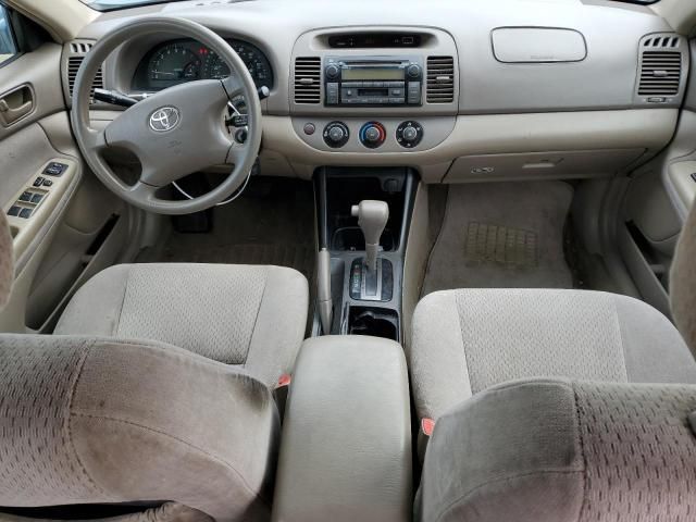 2004 Toyota Camry LE