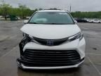 2022 Toyota Sienna LE