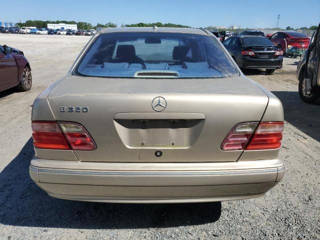 2001 Mercedes-Benz E 320