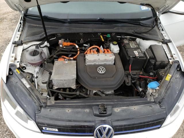 2016 Volkswagen E-GOLF SE