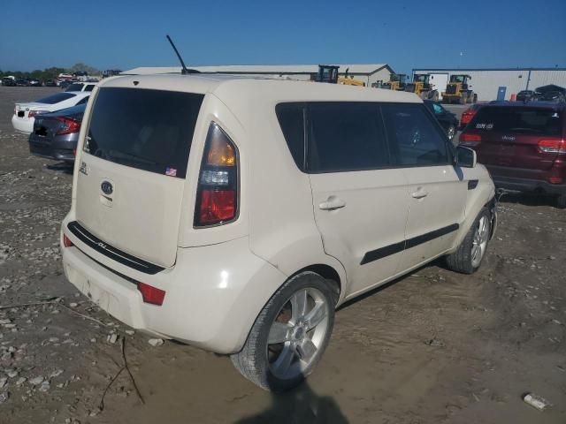 2011 KIA Soul +