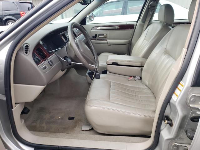 2004 Lincoln Town Car Executive