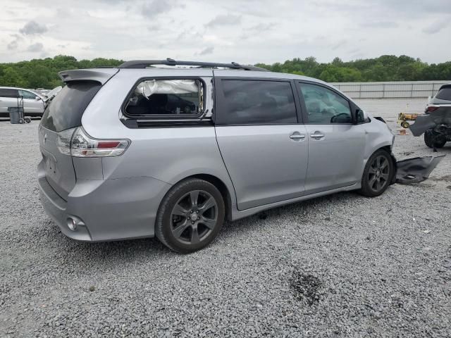 2017 Toyota Sienna SE