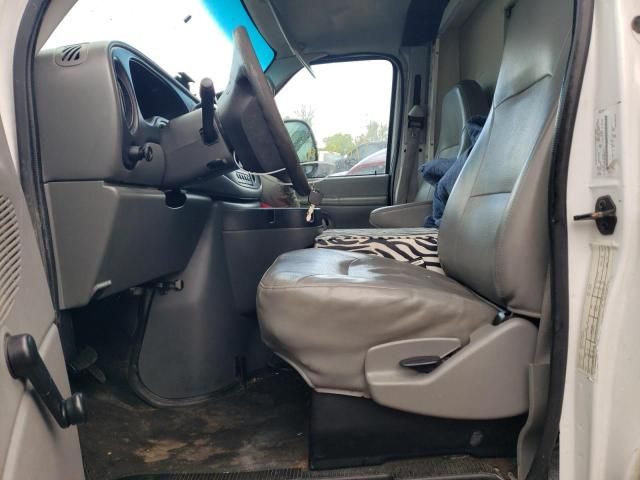 2006 Ford Econoline E350 Super Duty Cutaway Van