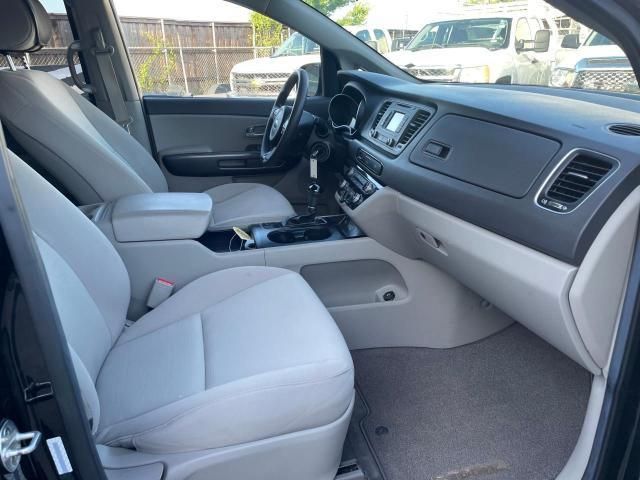 2015 KIA Sedona LX