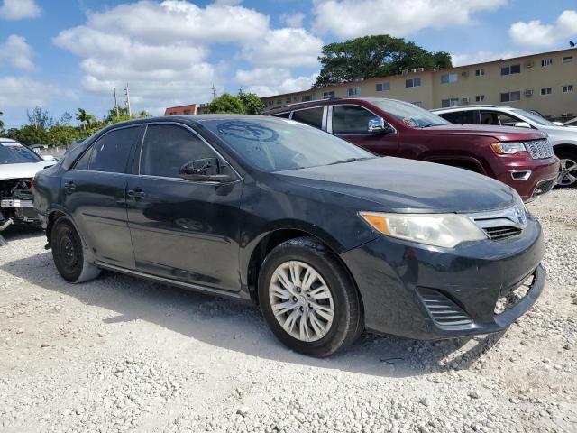 2014 Toyota Camry Hybrid