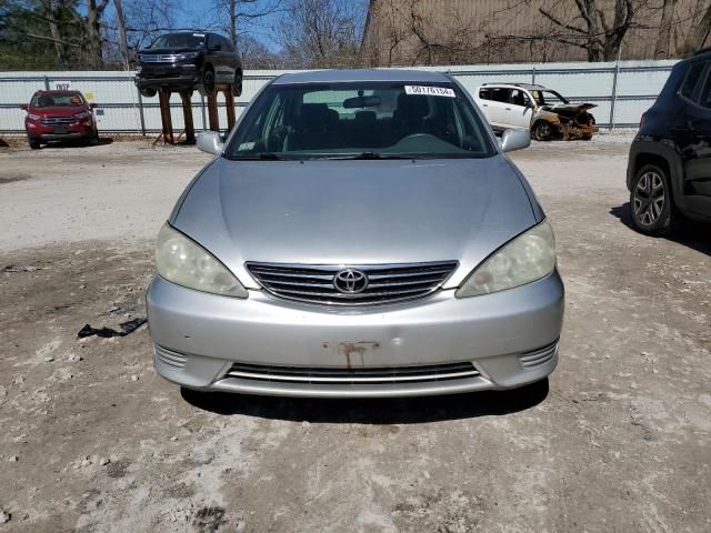 2005 Toyota Camry LE