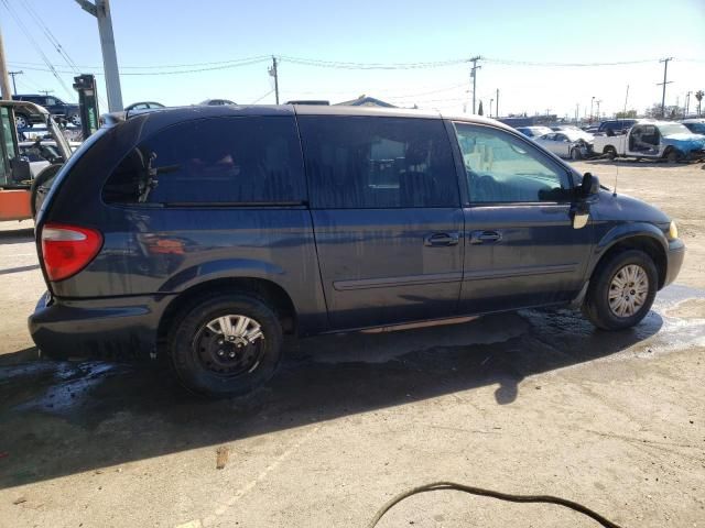 2007 Chrysler Town & Country LX