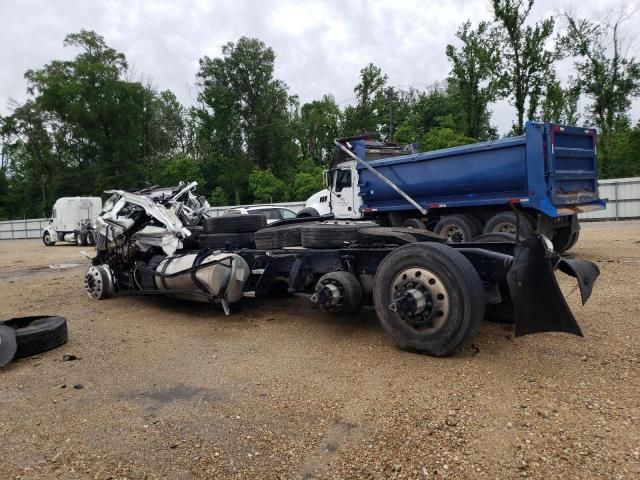 2021 Freightliner Cascadia 126